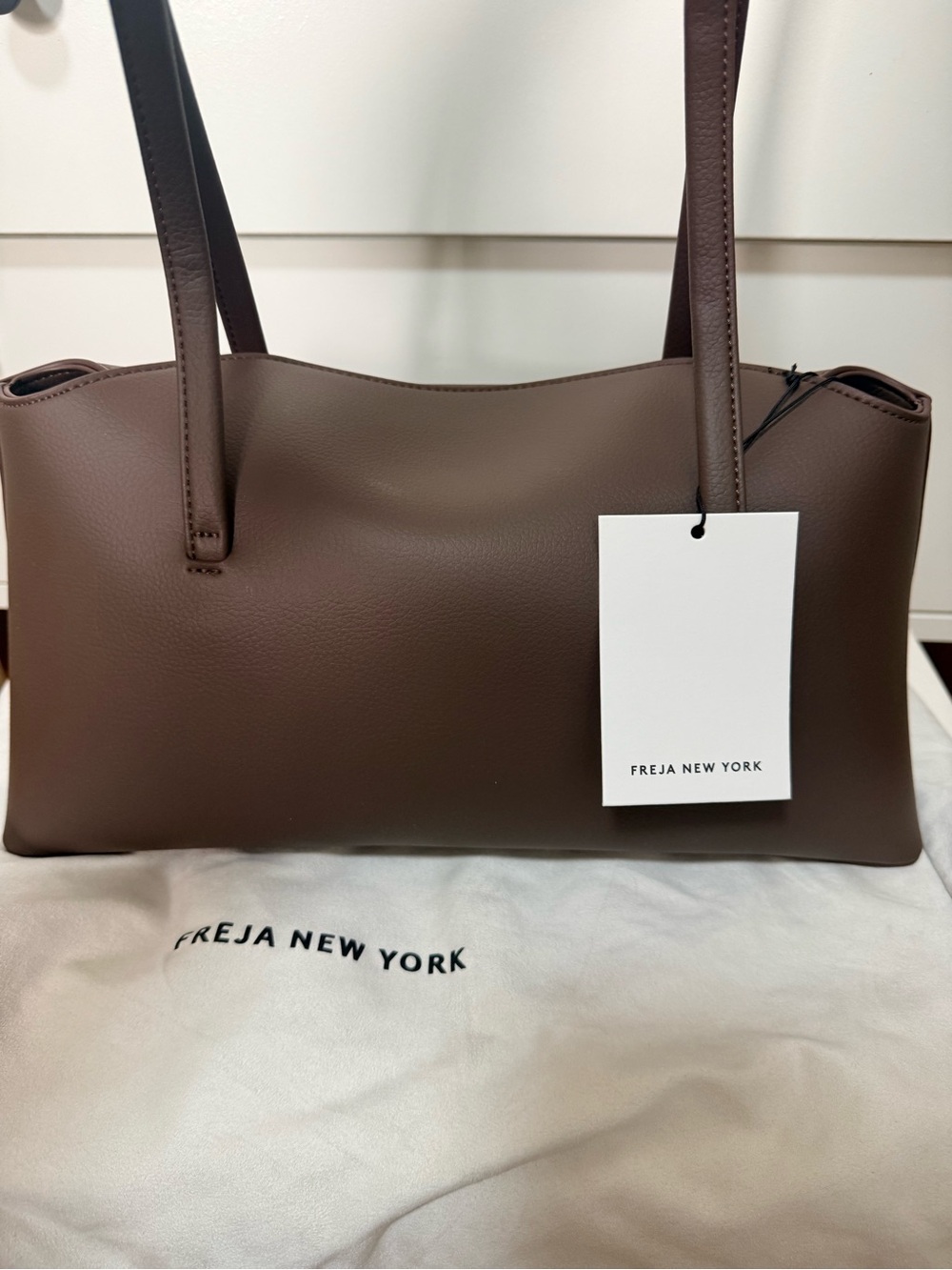 Freja New York Chocolate Brown Shoulder Bag